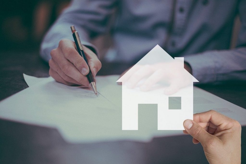 house contract sign mortgage