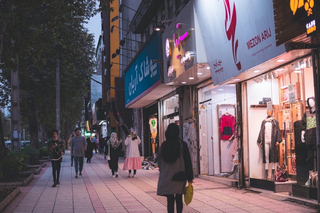 clothes-shop-mehdi-babousan-FKbrUBSMATU-unsplash