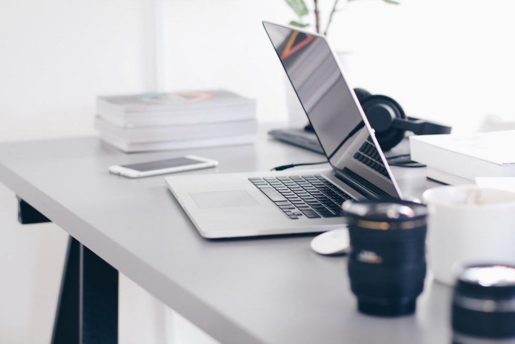 laptop-pexels-pixabay-459654