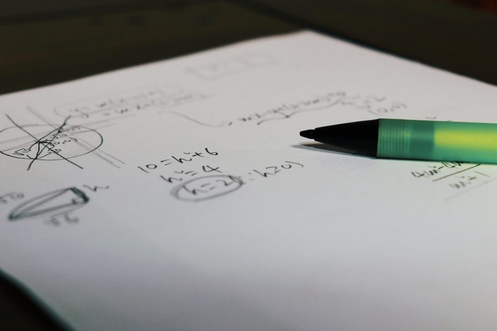 equation-math-3999637_1280