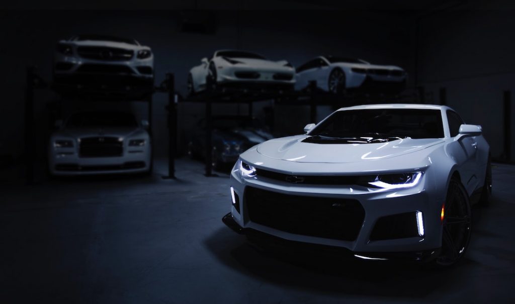 sports-car-white-peter-broomfield-m3m-lnR90uM-unsplash