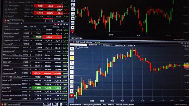 stock-market-trading-chart-gd4dc16170_640