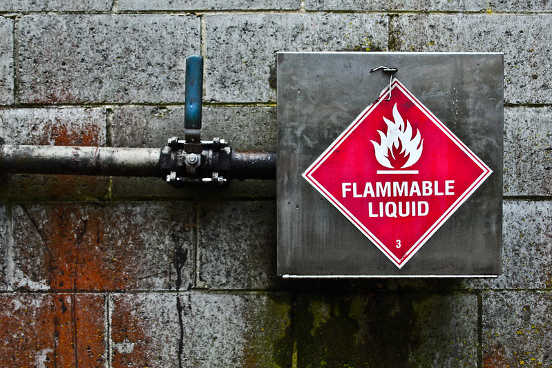 flammable-liquid-sign-6222604444_26876904fe_c