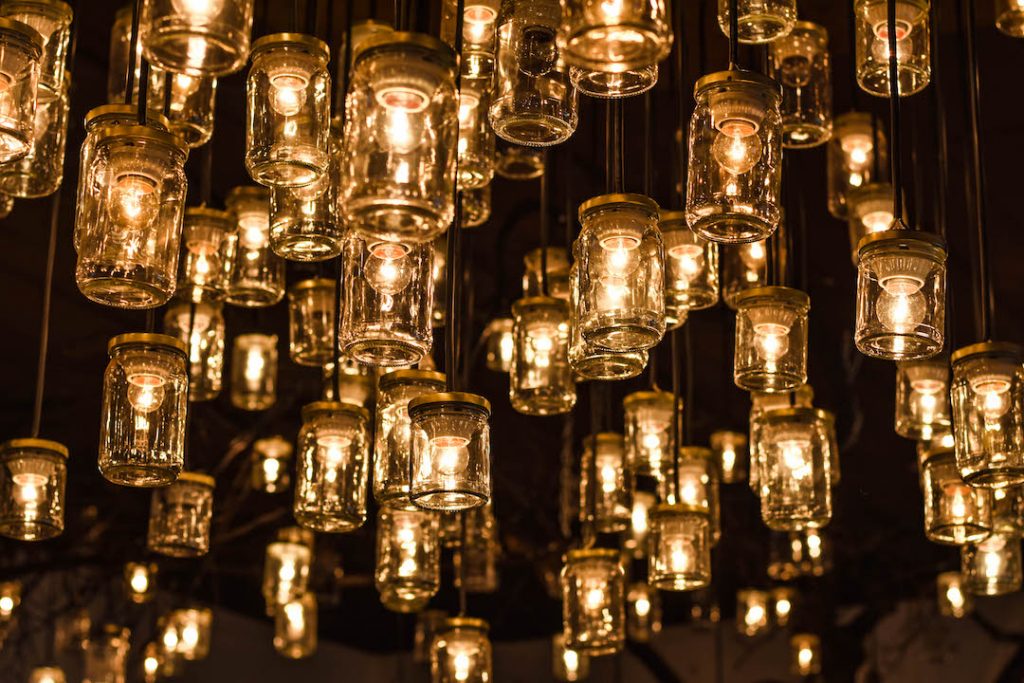 lights-photo-1503863627916-deb1706f5b79