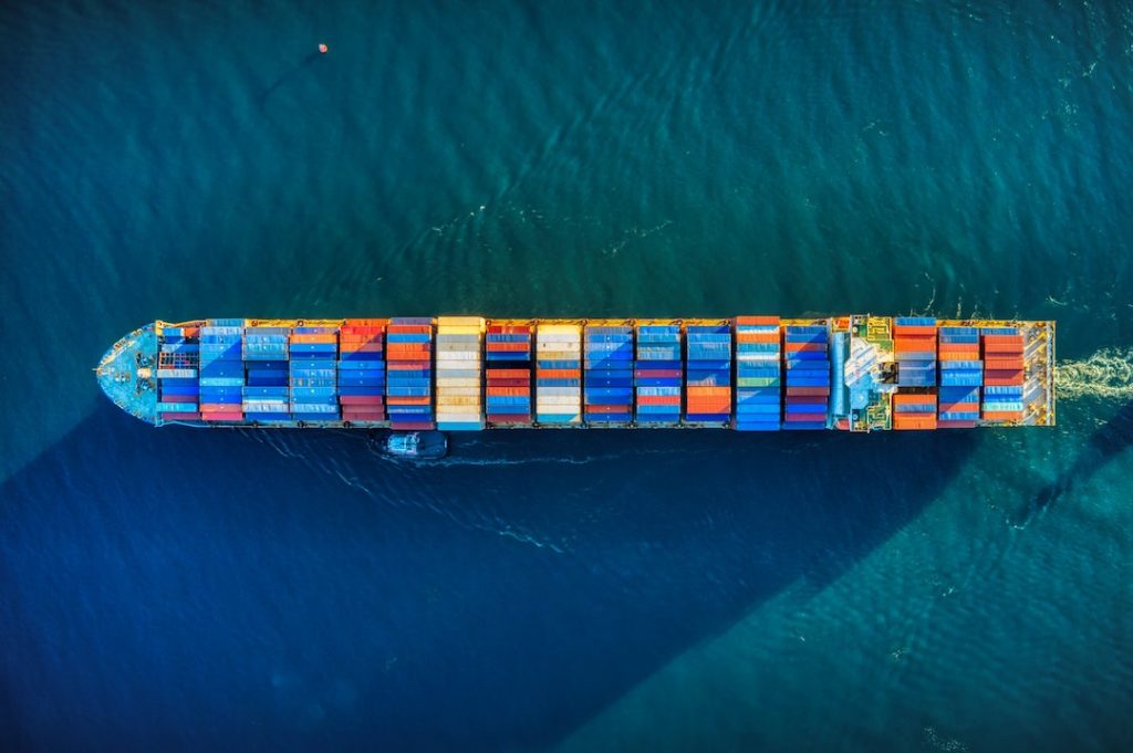shipping-containers-cameron-venti-1cqIcrWFQBI-unsplash