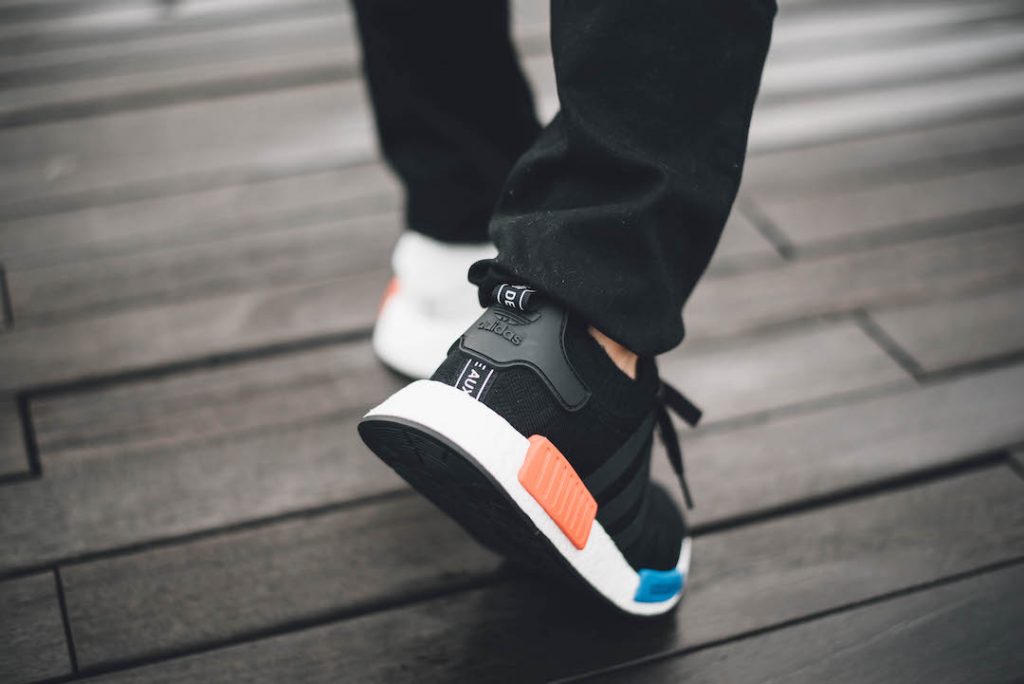 sneakers-adidas-photo-1474432420717-75023248d5b8