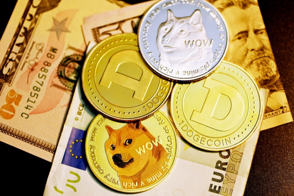 dogecoin-executium-uRKETZRn-K4-unsplash