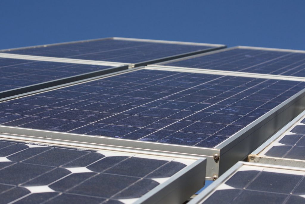 solar-panels-3660996489_fe66b9b4c9_k