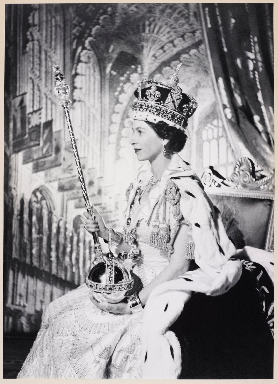 queen-elizabeth-ii-336966-1351866880